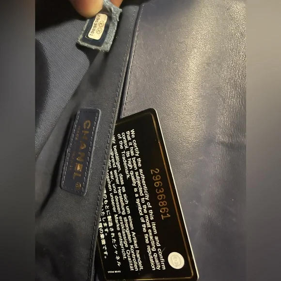 Chanel boy bag suede - Picture 3 of 4